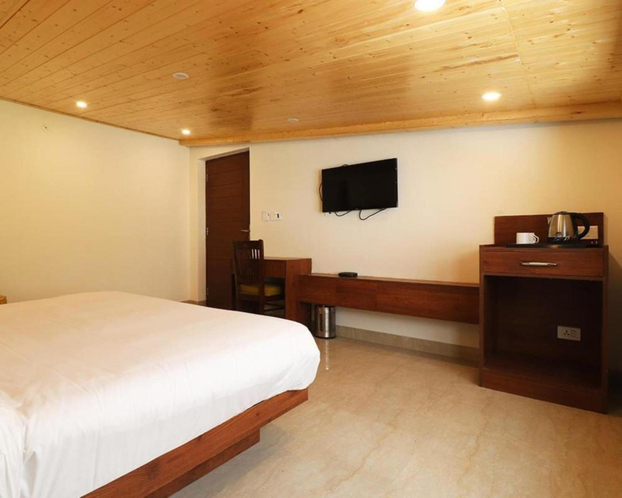 Hotel Mussoorie Heights Дехрадун Экстерьер фото